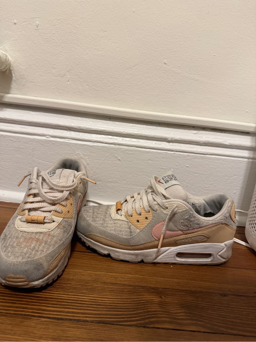 Nike Sun Club Women’s Sneakers in Cream, Pink & Tan